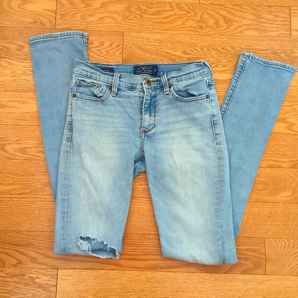 Lucky Brand Denim - Lucky Brand Brooke Straight, Straight Leg Light Wash Jeans